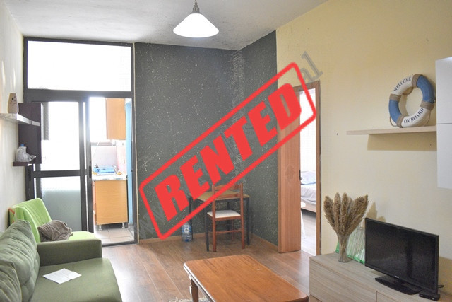 Apartament 1+1 per qira ne zonen e 21 Dhjetorit ne Tirane
